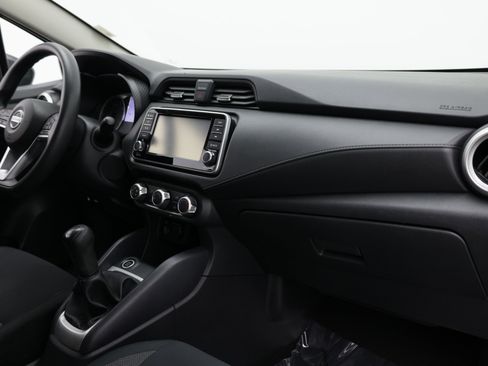 Used 2020 Nissan Versa S FWD image 35