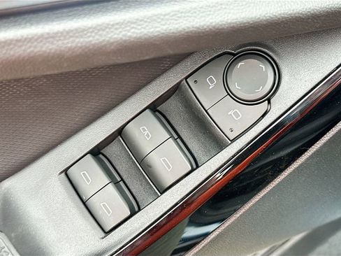 New 2026 Chevrolet Equinox LT w/ Convenience Package II image 19