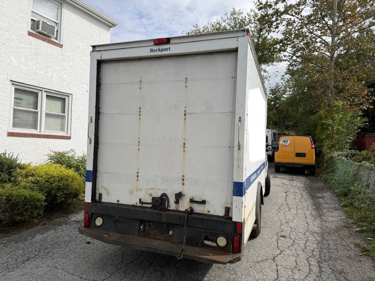 Used 2012 Ford E-350 and Econoline 350 Super Duty w/ PWR Locks & Windows Group RWD image 3