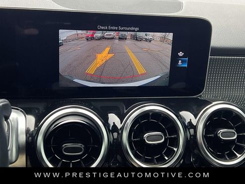 Used 2020 Mercedes-Benz GLB 250 4MATIC image 28