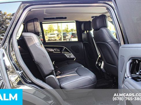 Used 2025 Land Rover Range Rover Long Wheelbase SE AWD/4WD image 21