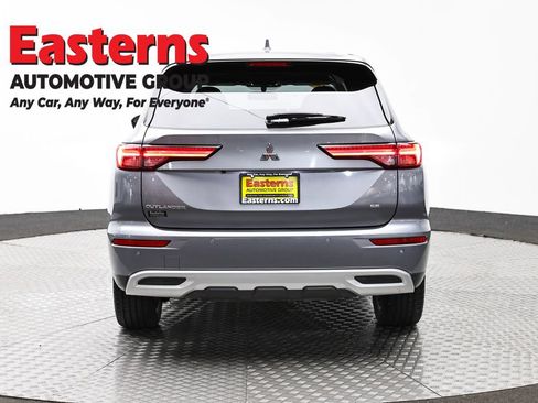 Used 2024 Mitsubishi Outlander SE FWD image 6