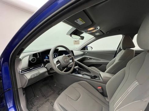Used 2024 Hyundai Elantra SEL image 7