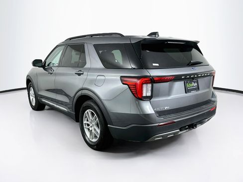 Used 2025 Ford Explorer Active w/ Active Comfort Package RWD image 5
