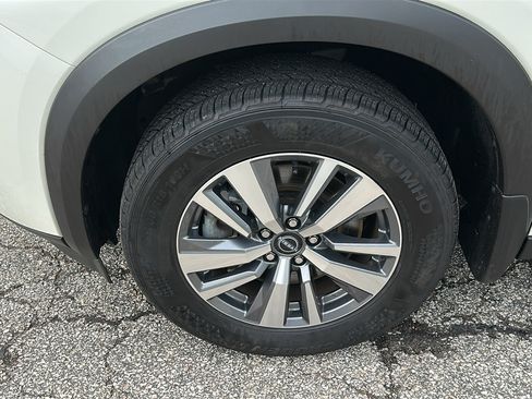Certified 2024 Nissan Pathfinder SL AWD/4WD image 8