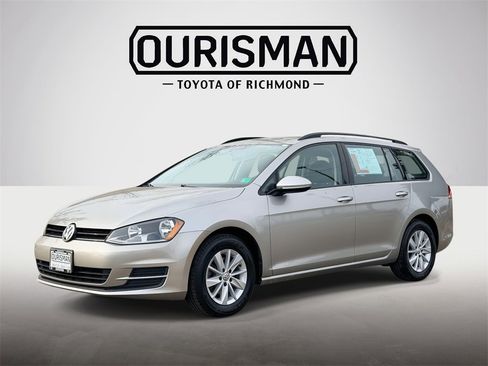 Used 2016 Volkswagen Golf S image 23