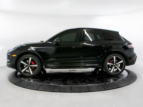 Certified 2023 Porsche Macan S AWD/4WD image 2