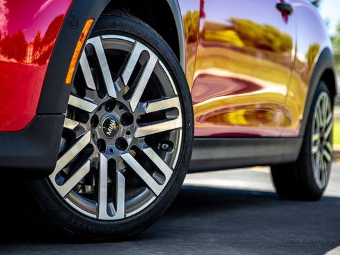 New 2026 MINI Cooper 2-Door Hardtop FWD image 9
