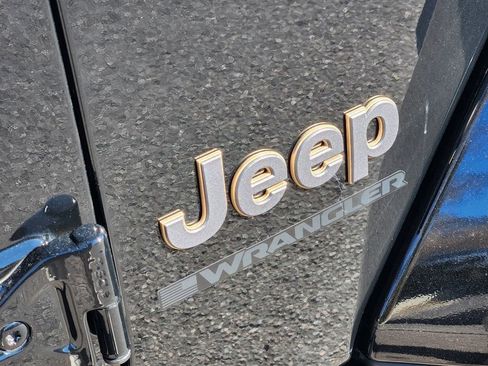 Used 2024 Jeep Wrangler Unlimited Rubicon 392 image 30