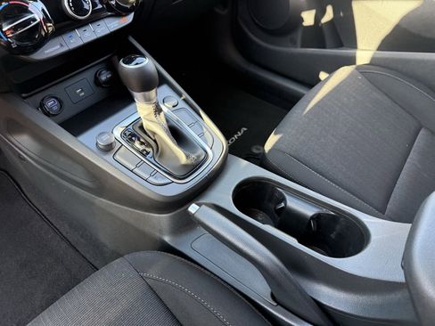 Used 2022 Hyundai Kona SEL image 13