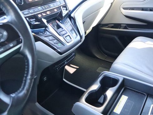 Used 2018 Honda Odyssey Elite image 27