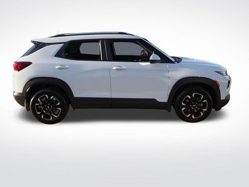 Certified 2023 Chevrolet TrailBlazer LT w/ LPO, Blackout Package FWD image 8
