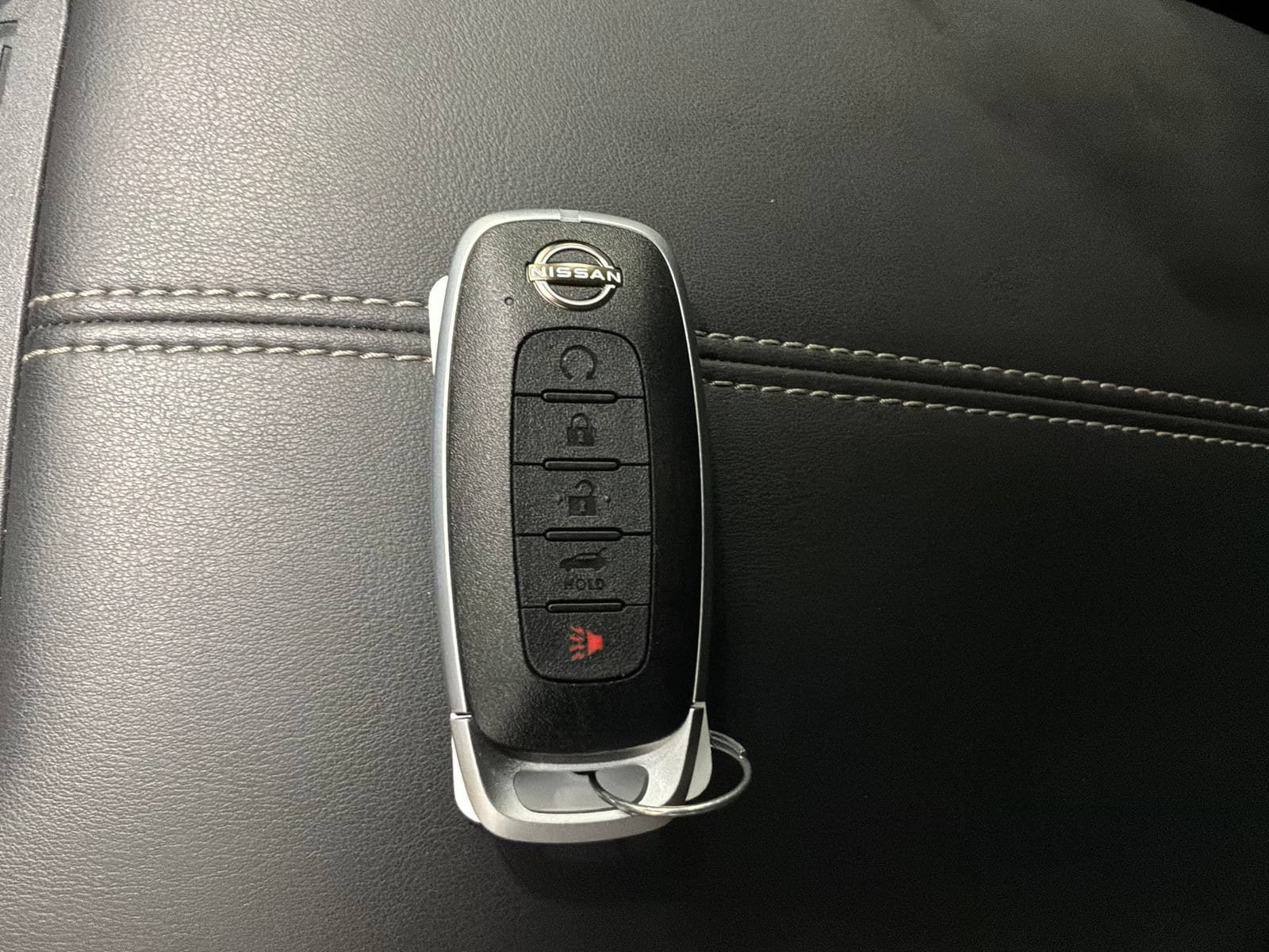 Used 2025 Nissan Pathfinder SL AWD/4WD image 13
