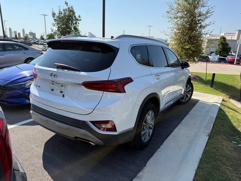 Used 2020 Hyundai Santa Fe SEL w/ Convenience + Premium Package FWD image 4