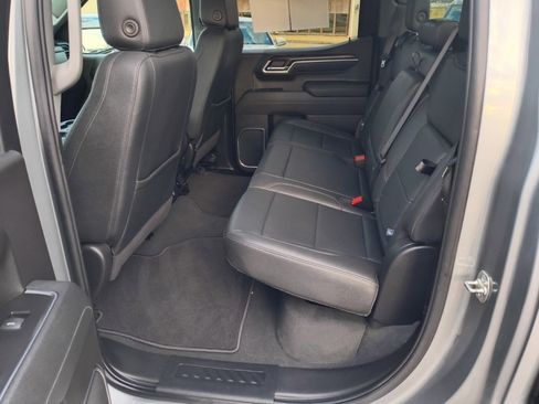 Used 2025 GMC Sierra 1500 SLT image 23