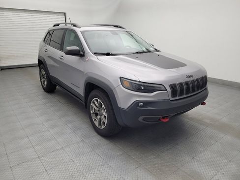 Used 2020 Jeep Cherokee Trailhawk w/ Cold Weather Group AWD/4WD image 13
