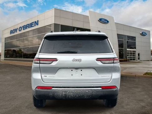 Used 2022 Jeep Grand Cherokee L Laredo w/ Luxury Tech Group I image 4