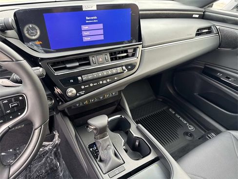 New 2025 Lexus ES 350 Ultra Luxury image 27