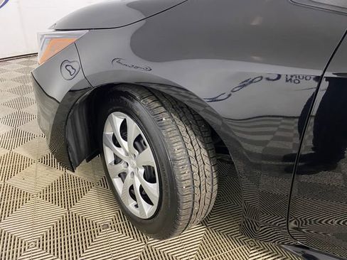 Used 2023 Toyota Corolla LE image 23