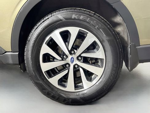Used 2020 Subaru Outback Premium w/ Popular Package #1 AWD/4WD image 34