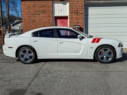 Used 2014 Dodge Charger R/T image 32