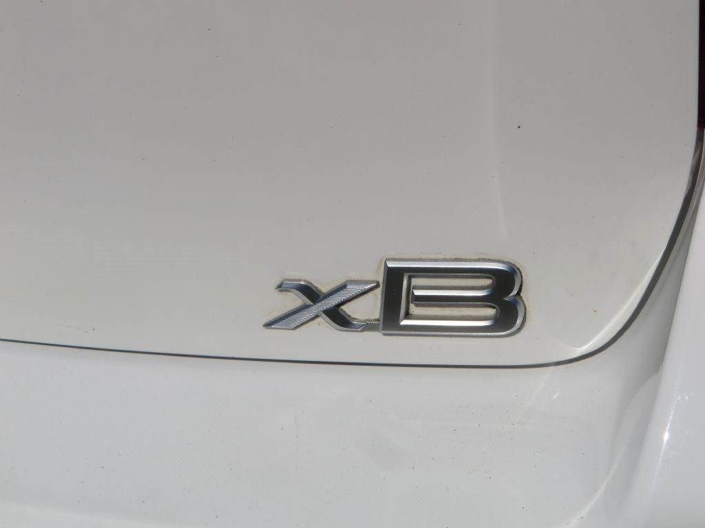 Used 2014 Scion xB FWD image 9