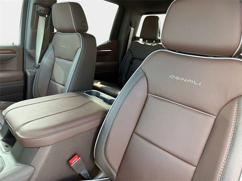 New 2026 GMC Sierra 1500 Denali w/ Denali Reserve Package image 20