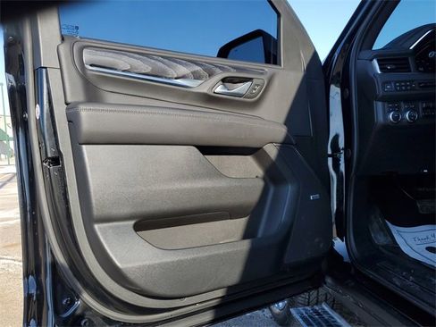 Used 2024 GMC Yukon Denali w/ Advanced Technology Package image 18