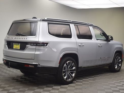 New 2024 Jeep Grand Wagoneer Series III AWD/4WD image 7
