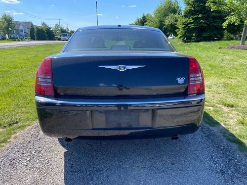Used 2007 Chrysler 300 C RWD image 4