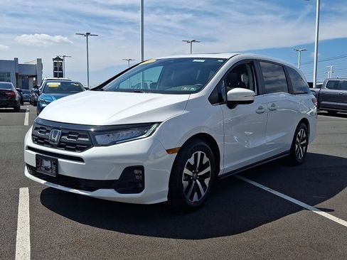 Used 2025 Honda Odyssey EX-L image 3