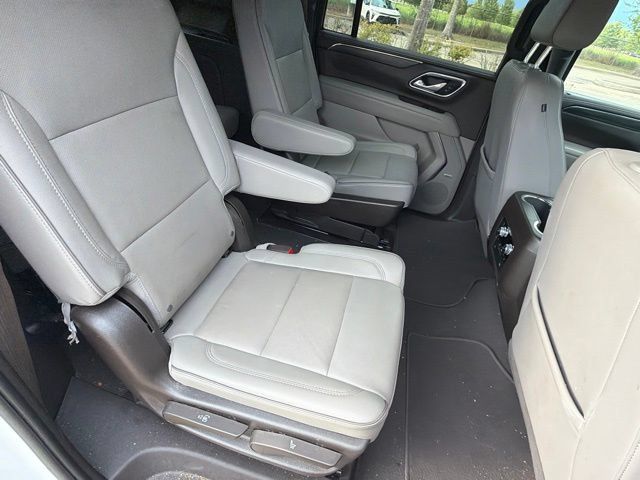 Used 2023 GMC Yukon XL SLT w/ SLT Premium Package RWD image 13
