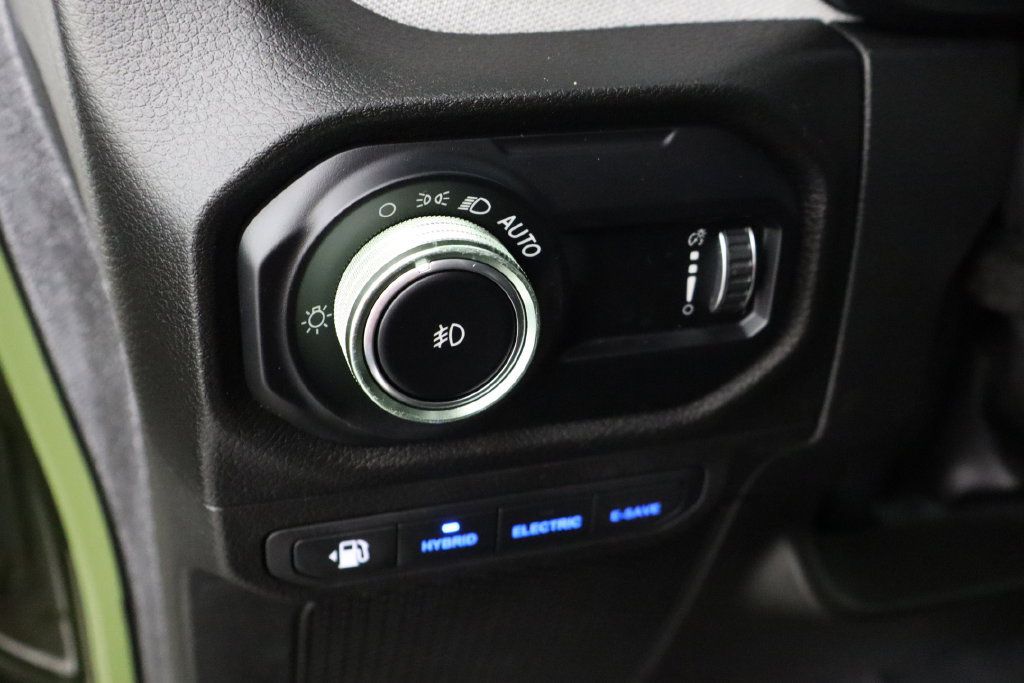 Used 2024 Jeep Wrangler Unlimited AWD/4WD image 23