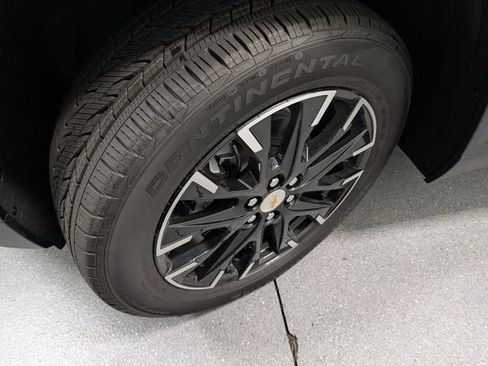 New 2026 Chevrolet Traverse LT w/ Sun and Wheel Package AWD/4WD image 9