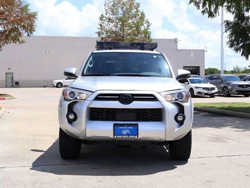 Used 2023 Toyota 4Runner SR5 Premium w/ Moonroof Package RWD image 6