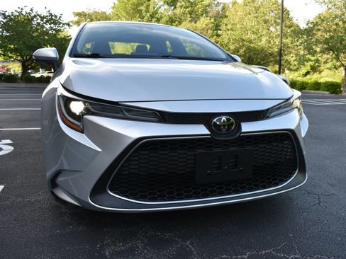 Used 2021 Toyota Corolla XLE FWD image 40
