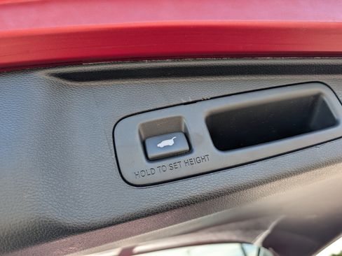 Used 2018 Honda CR-V Touring image 21