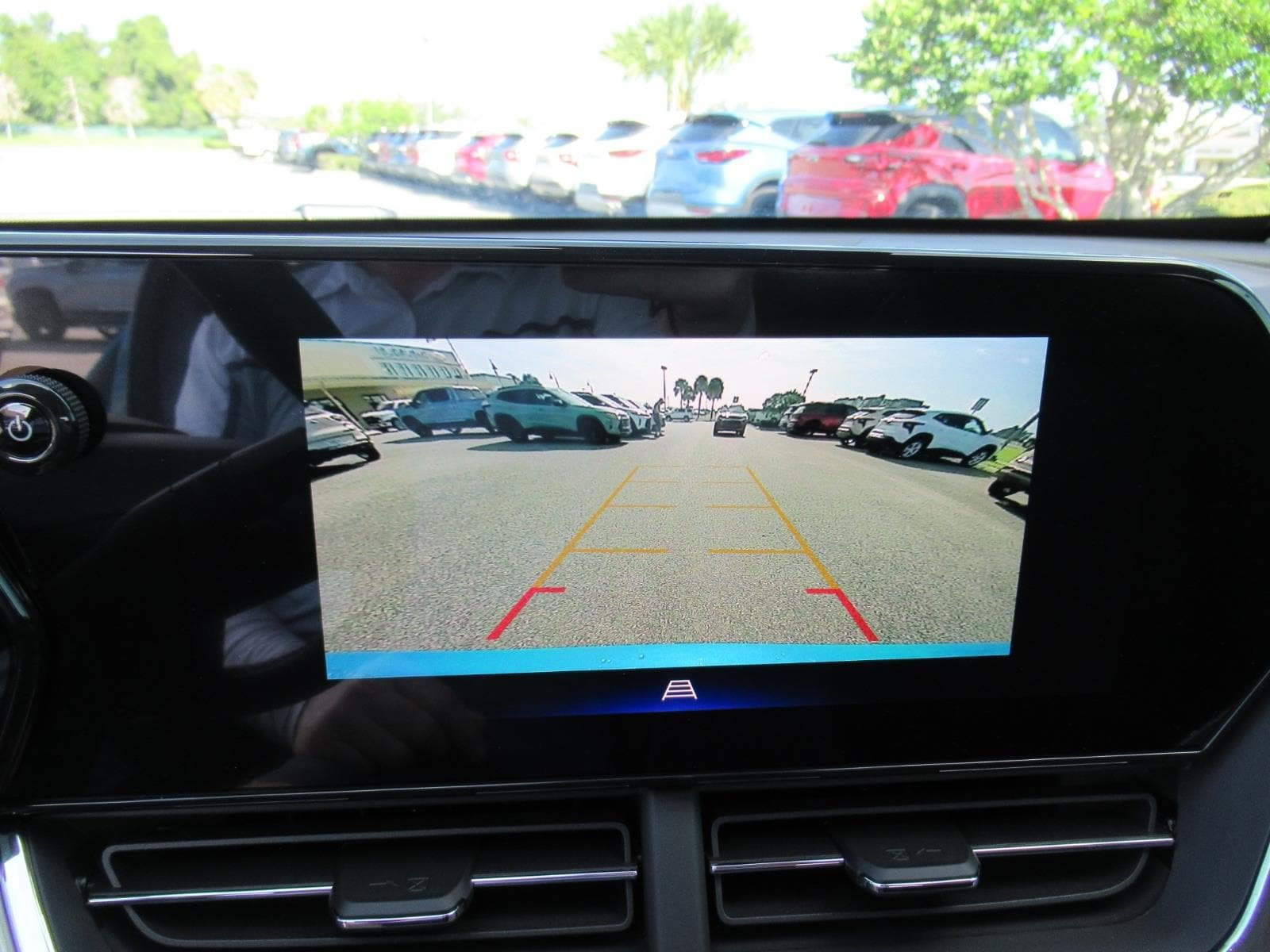 New 2026 Chevrolet Trax LT w/ Driver Confidence Package FWD image 27