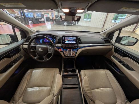 Used 2021 Honda Odyssey Elite image 4
