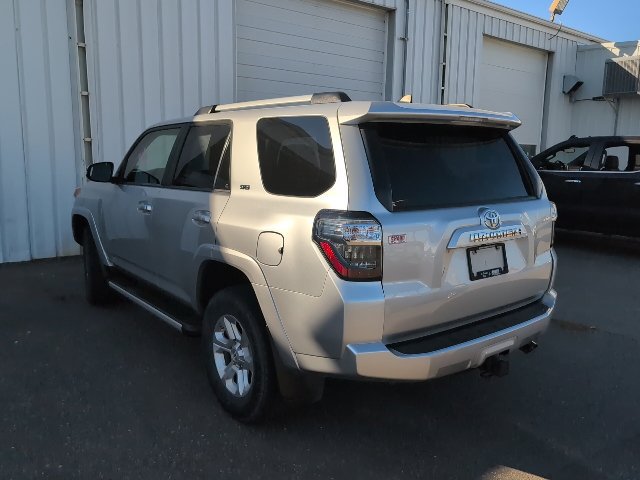 Used 2020 Toyota 4Runner SR5 Premium w/ Moonroof Package AWD/4WD image 2