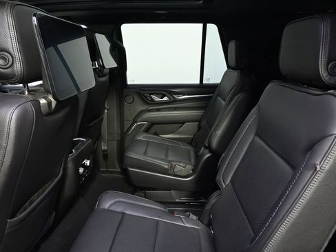 Used 2021 GMC Yukon Denali w/ Denali Premium Package AWD/4WD image 21