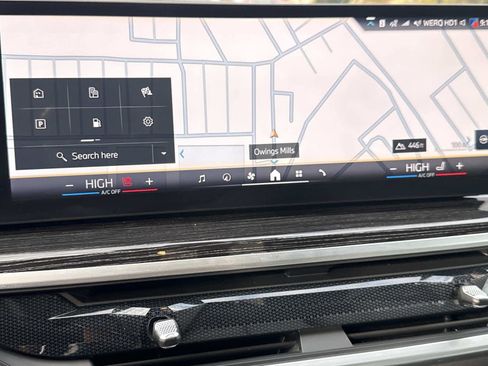 Used 2024 BMW X5 xDrive40i w/ M Sport Package image 19