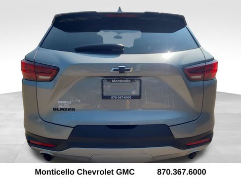Used 2023 Chevrolet Blazer LT w/ Convenience Package FWD image 7