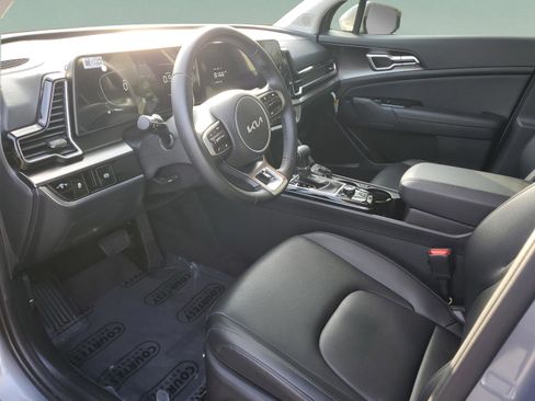 Certified 2025 Kia Sportage EX image 19
