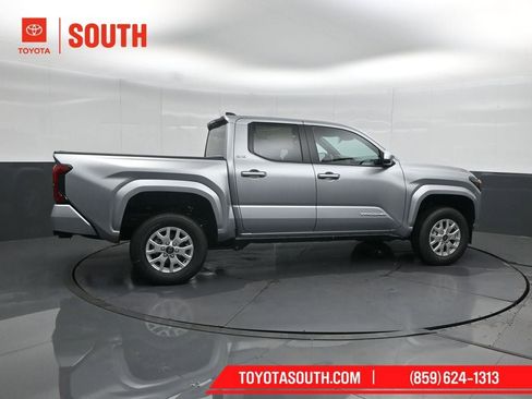 New 2026 Toyota Tacoma SR5 AWD/4WD image 3
