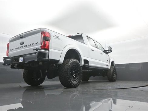 New 2026 Ford F250 Lariat w/ Lariat Ultimate Package image 32