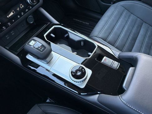 New 2026 Mitsubishi Outlander SE FWD image 18