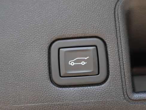 Used 2024 GMC Terrain SLT FWD image 50