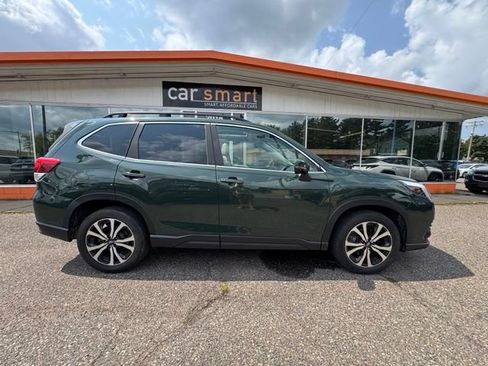 Used 2022 Subaru Forester Limited AWD/4WD image 8
