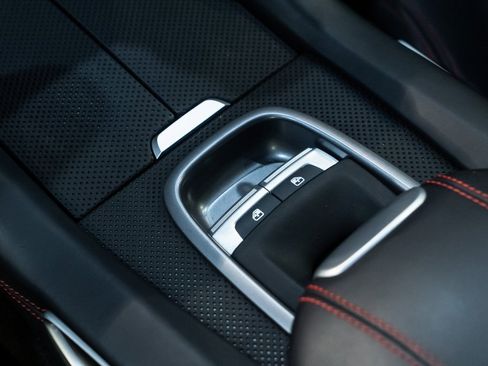 Certified 2020 Ferrari GTC4Lusso T image 38